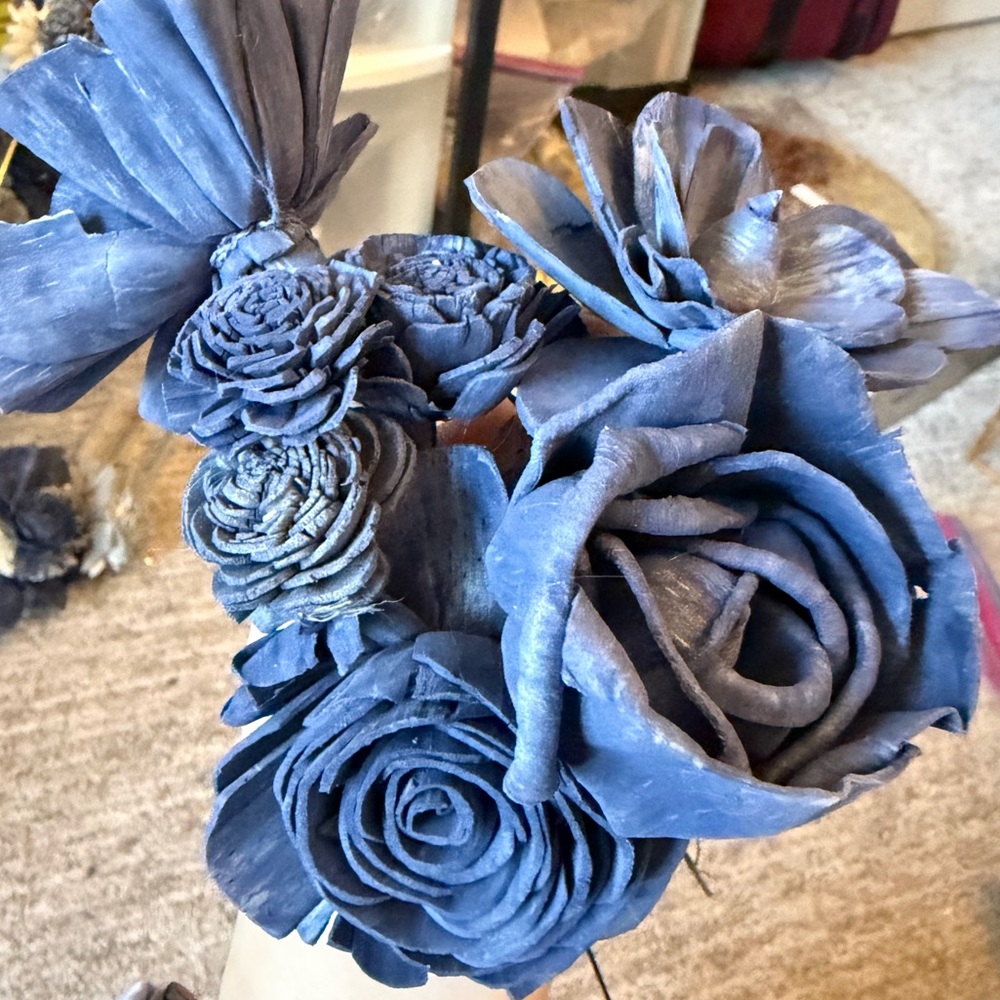 Blue Pre Stemmed Sola Wood Flowers-124 in total